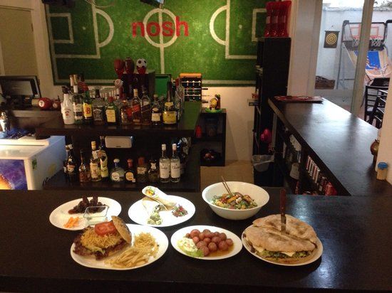 Nosh Restaurante + Bar